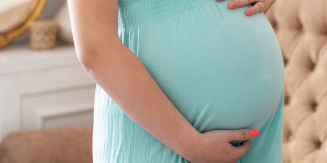 Gold Tips For Pregnant Women In Summer